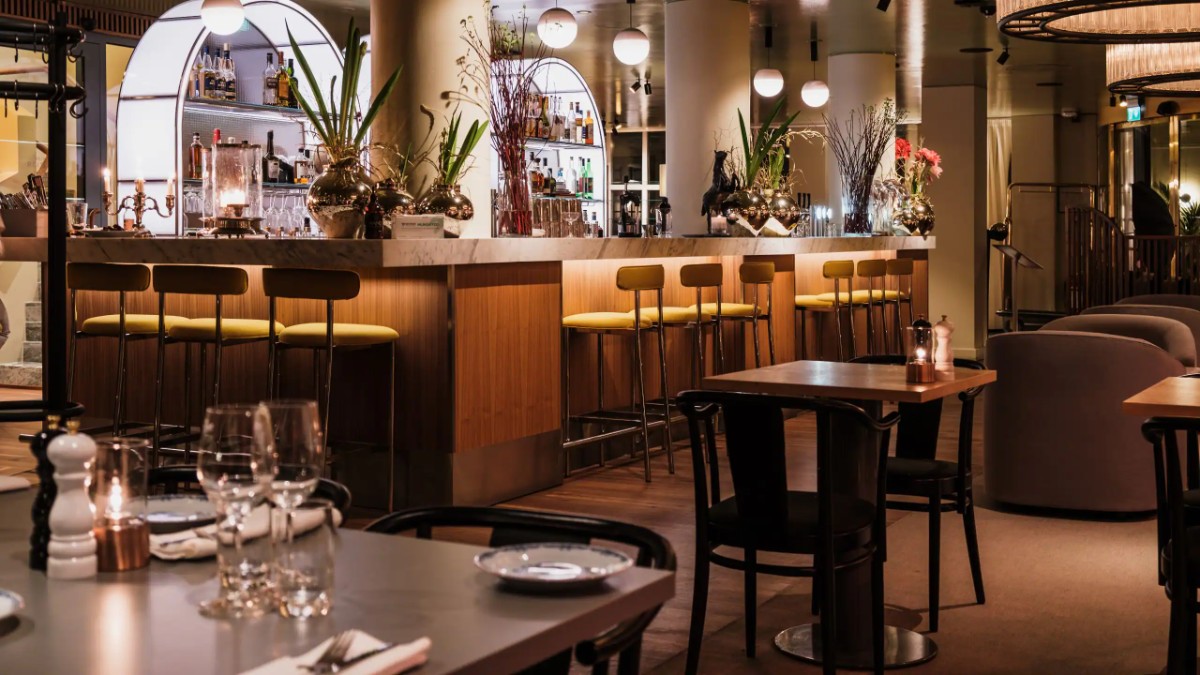 Bar space at Hotel Reisen