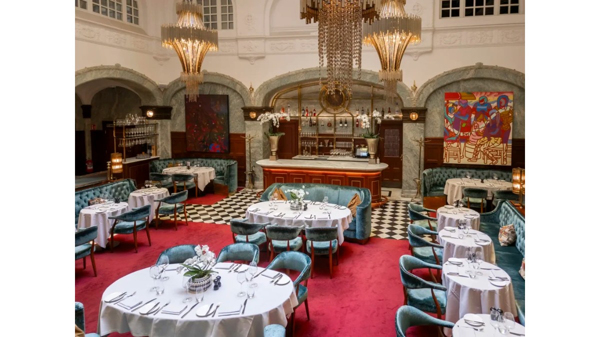 Restaurant space at Hotel Bank