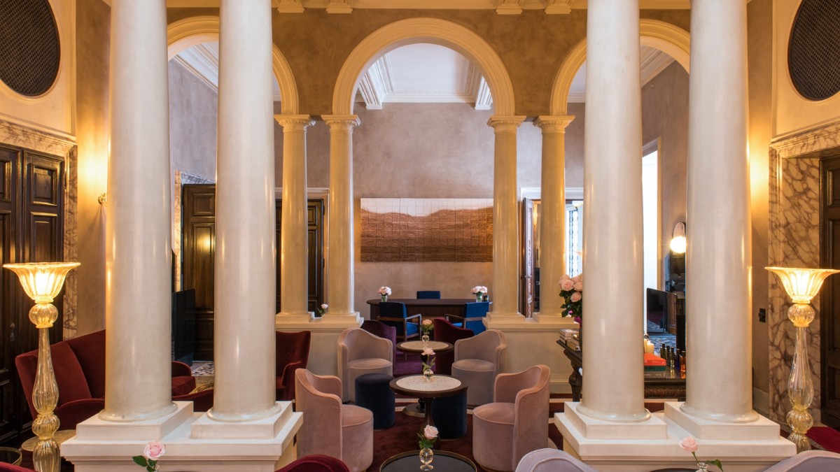 Bar room at Nolinski Venezia - Evok Collection