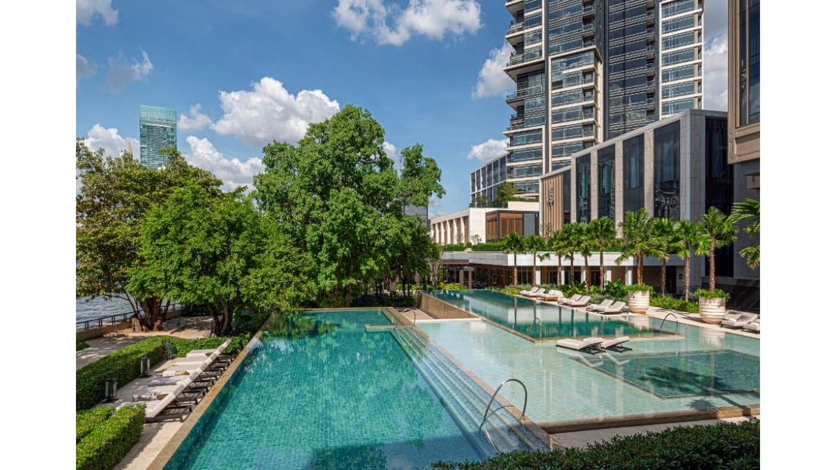 Pool im Four Seasons Hotel Bangkok at Chao Phraya River