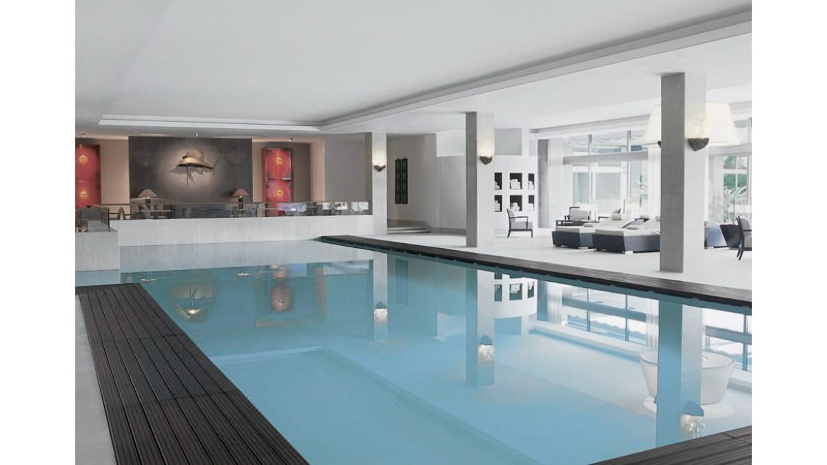 Pool im Four Seasons Hotel Ritz Lisbon