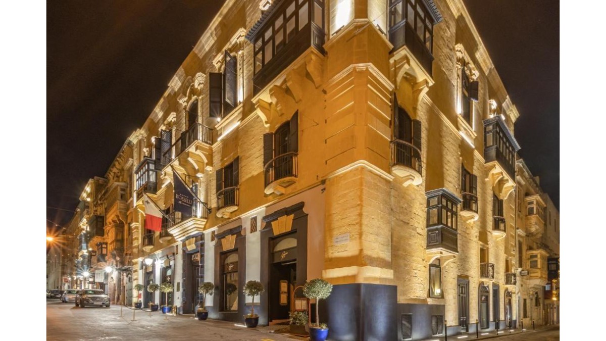 View areas at Rosselli AX Privilege