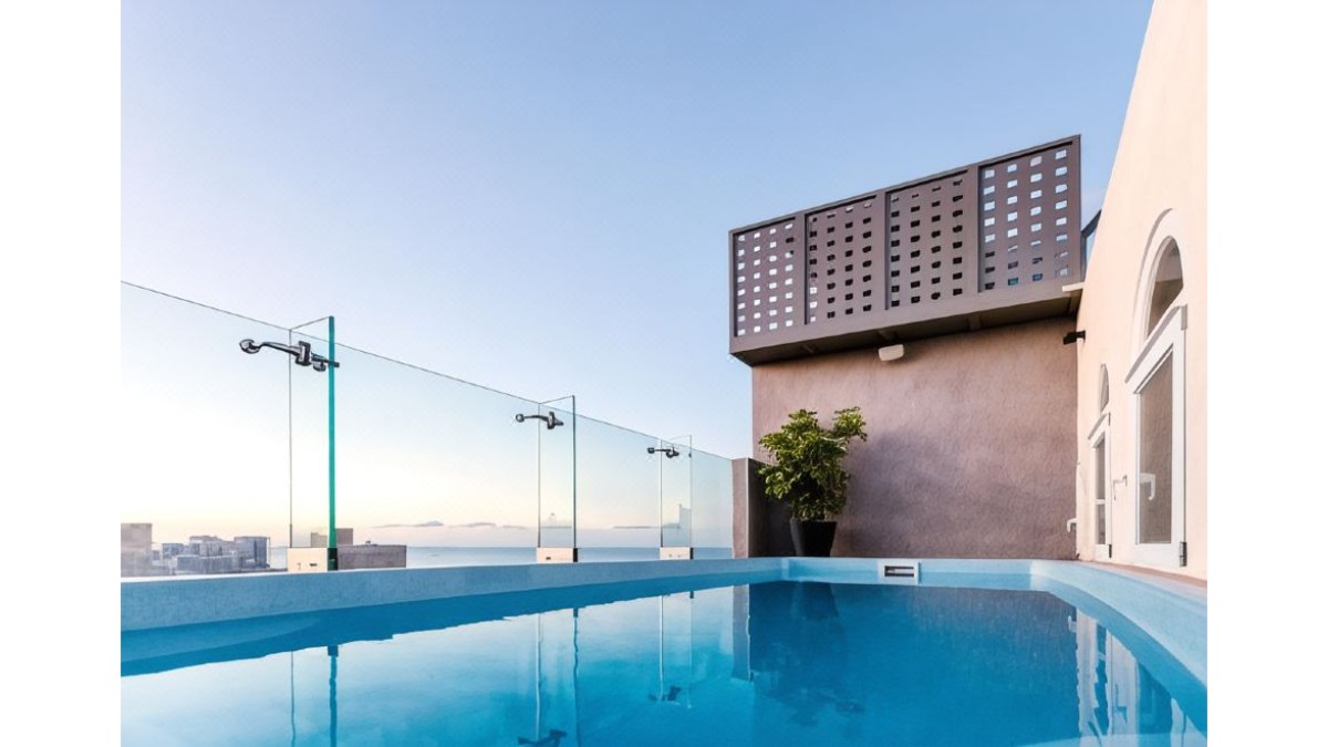 Pool at Rosselli AX Privilege