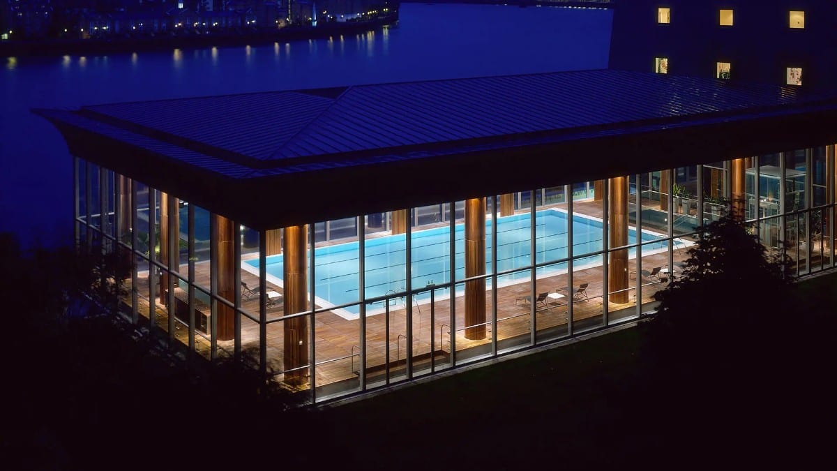Hallenbad im Canary Riverside Plaza Hotel
