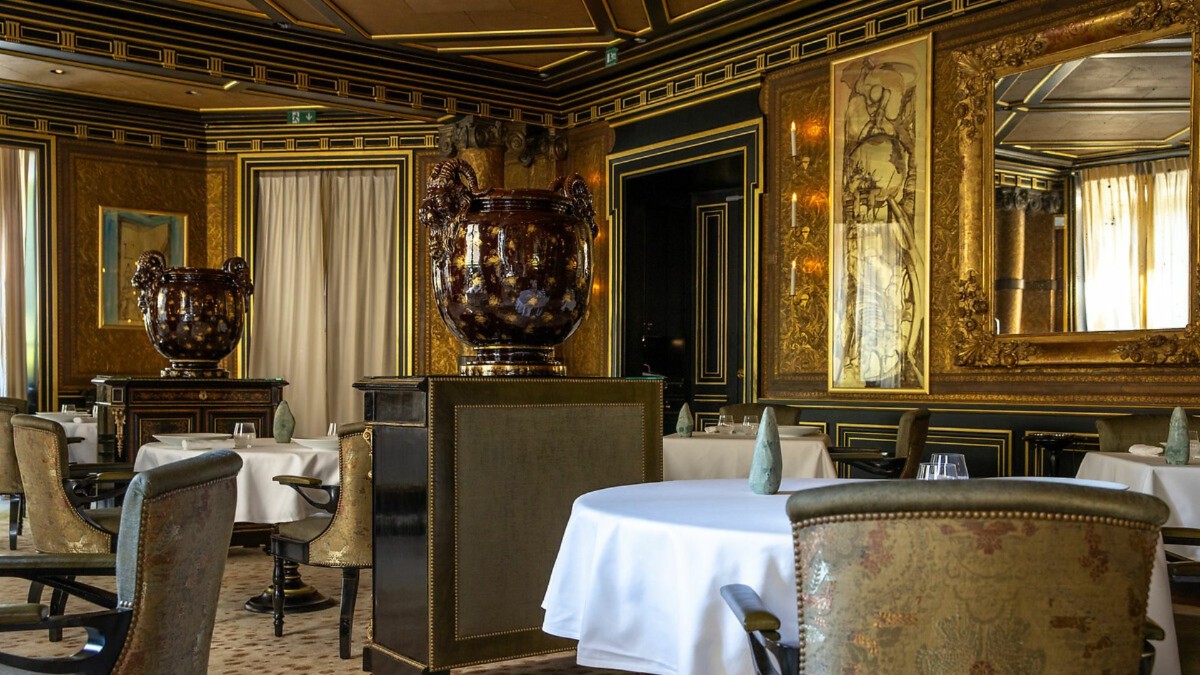 Restaurant at La Reserve Paris Hotel and Spa