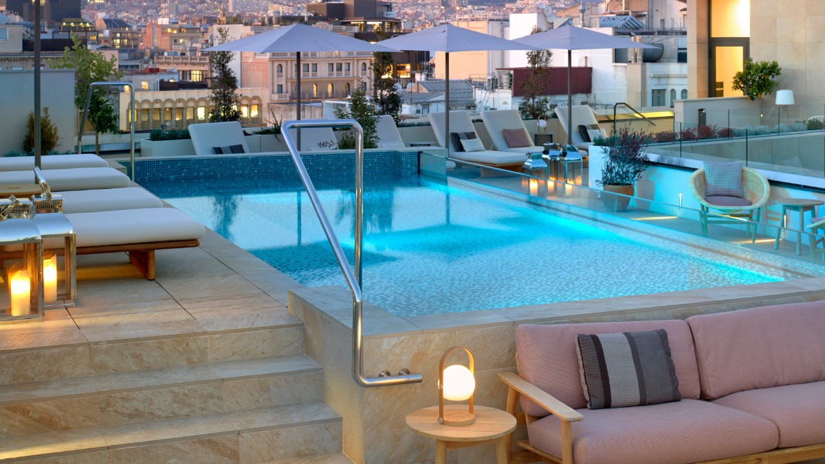 Rooftop pool at ME Barcelona