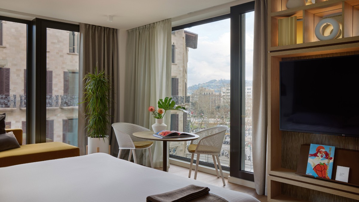 Bedroom at ME Barcelona