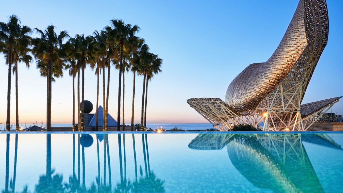 Outdoor swimming pool at Hotel Arts Barcelona