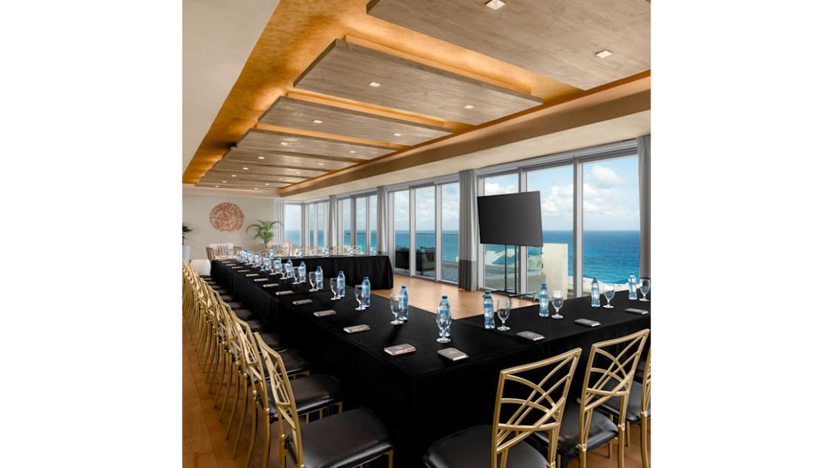 Conference room at Hilton Cancun Mar Caribe All-Inclusive Resort