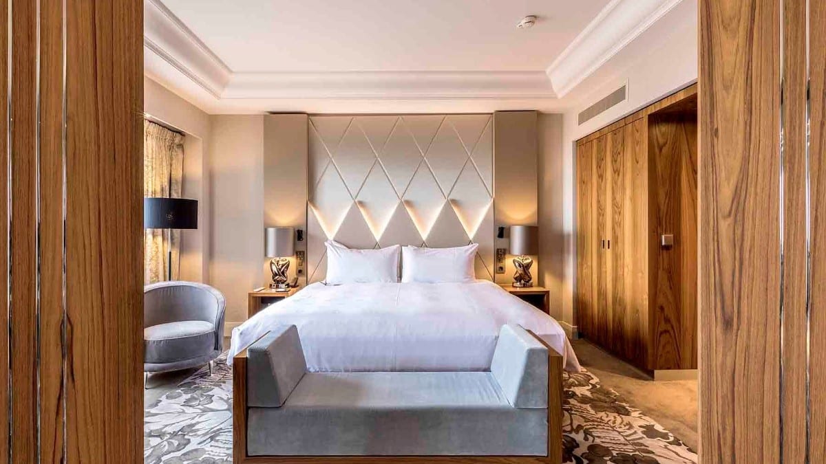 Schlafzimmer im Hotel Okura Amsterdam