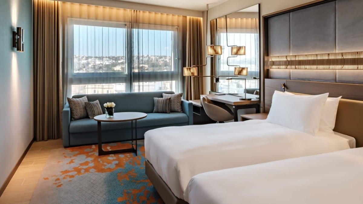 Schlafzimmer im Hyatt Regency Malta