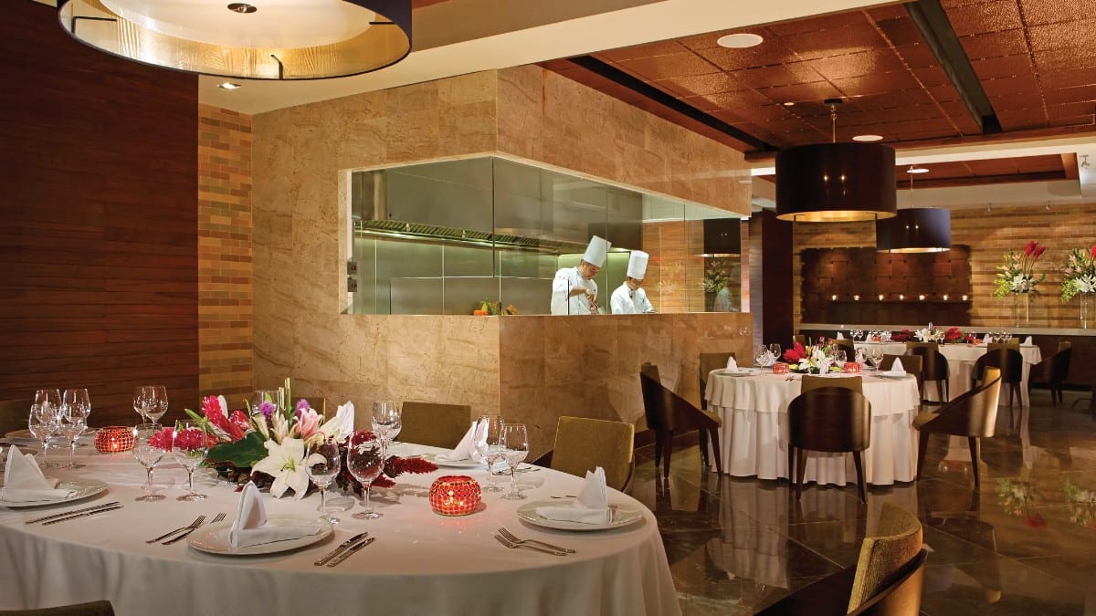 Restaurant im Secrets the Vine Cancun - All Inclusive Adults Only