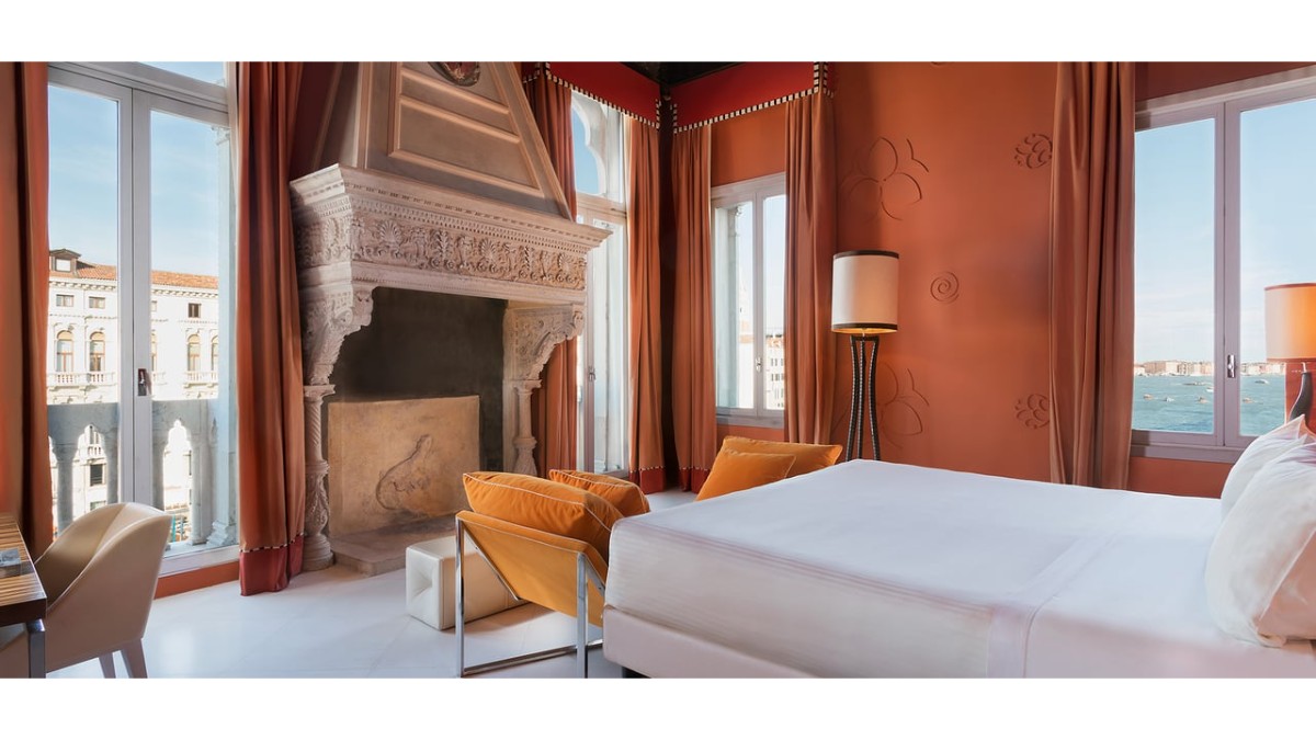 Bedroom at Sina Centurion Palace