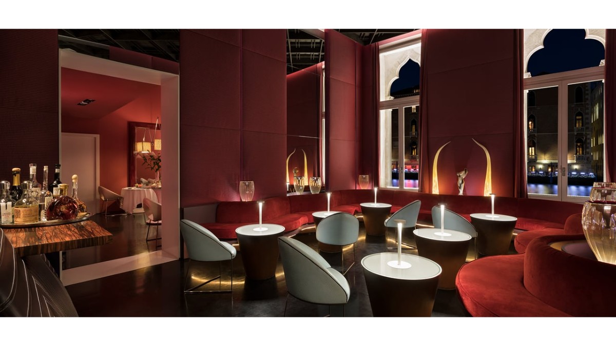 Bar room at Sina Centurion Palace