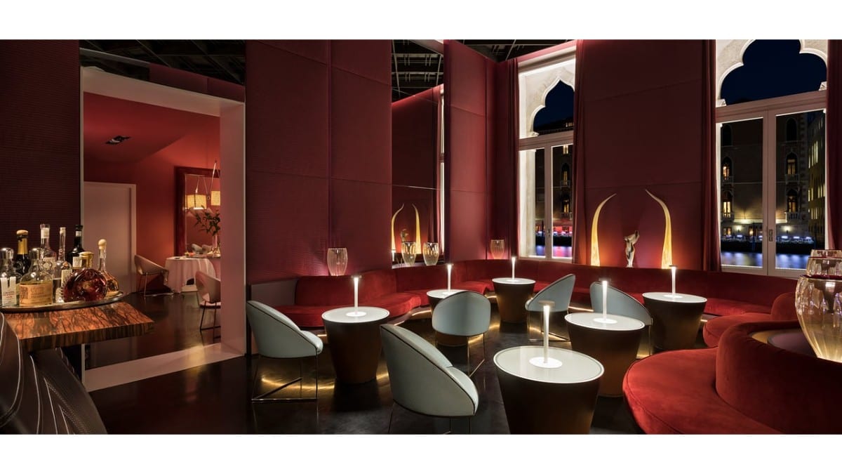 Bar room at Sina Centurion Palace