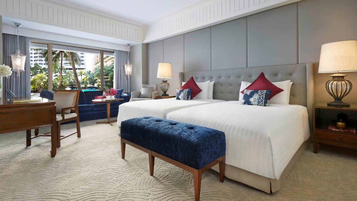 Bedroom at Anantara Siam Bangkok Hotel