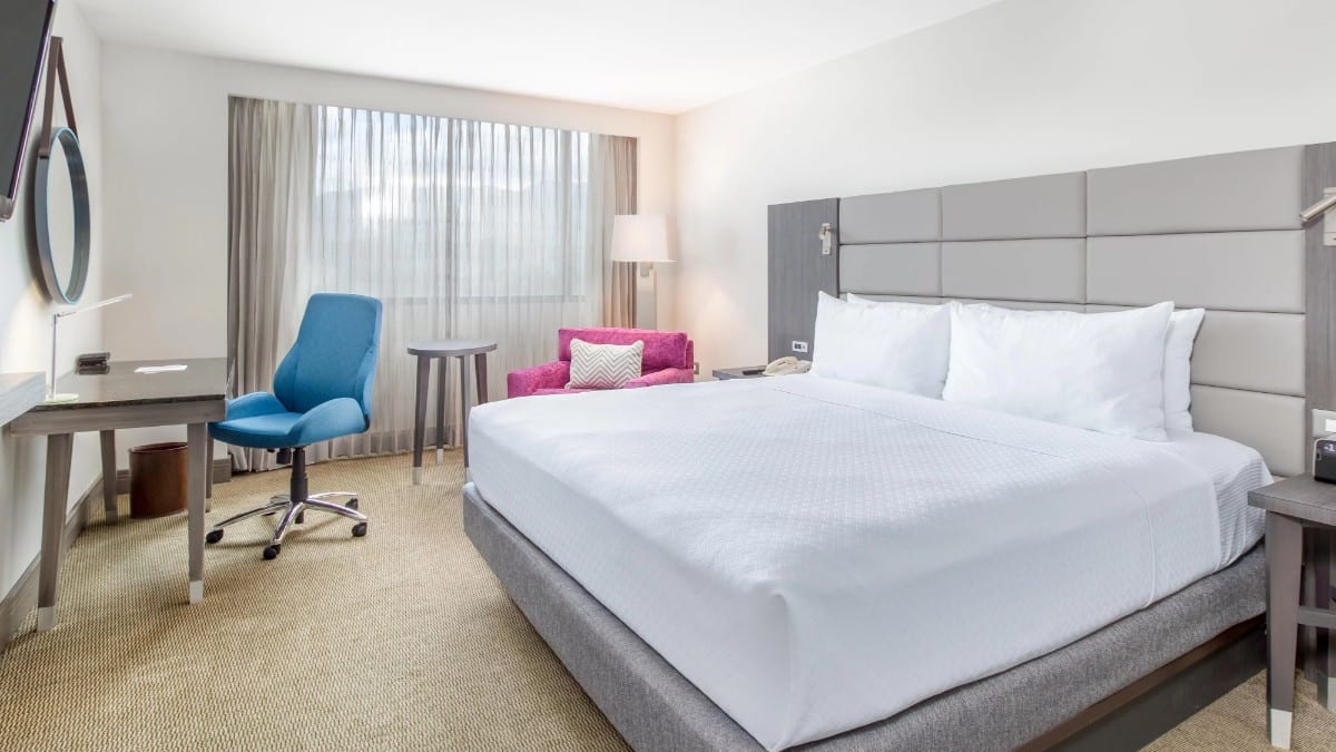 Schlafzimmer im Crowne Plaza San Jose la Sabana