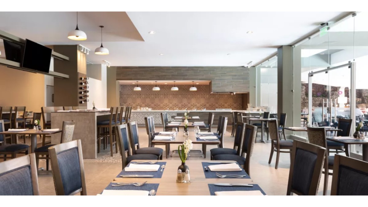 Restaurant at Crowne Plaza San Jose la Sabana