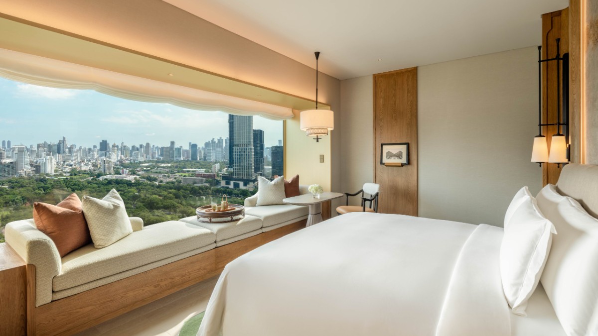 Bedroom at Dusit Thani Bangkok