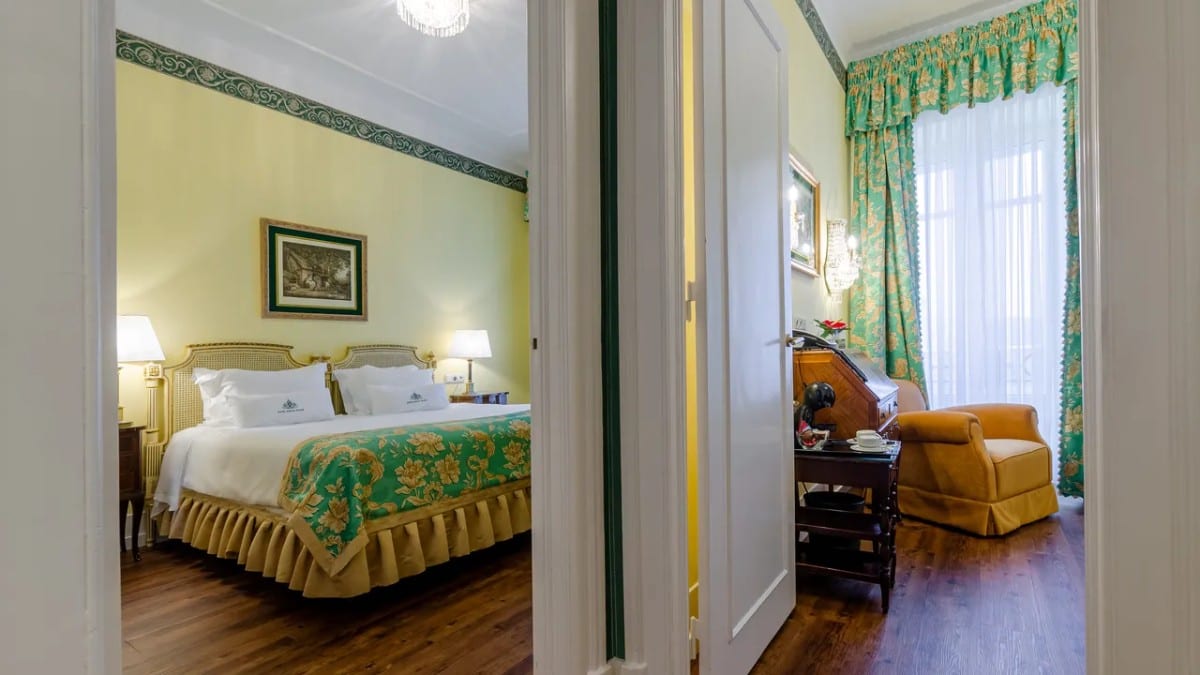Schlafzimmer im Hotel Avenida Palace