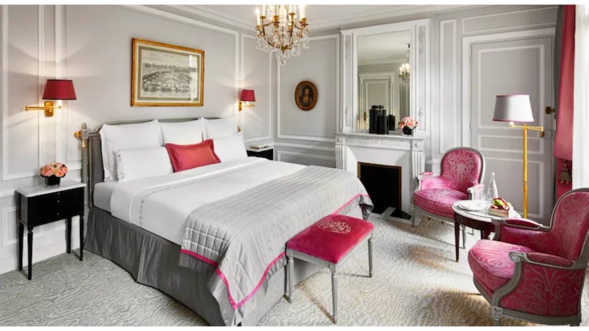 Bedroom at Plaza Athénée Paris & Dior Spa