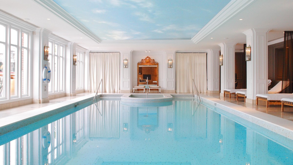 Indoor swimming pool at Hotel InterContinental Amstel Amsterdam