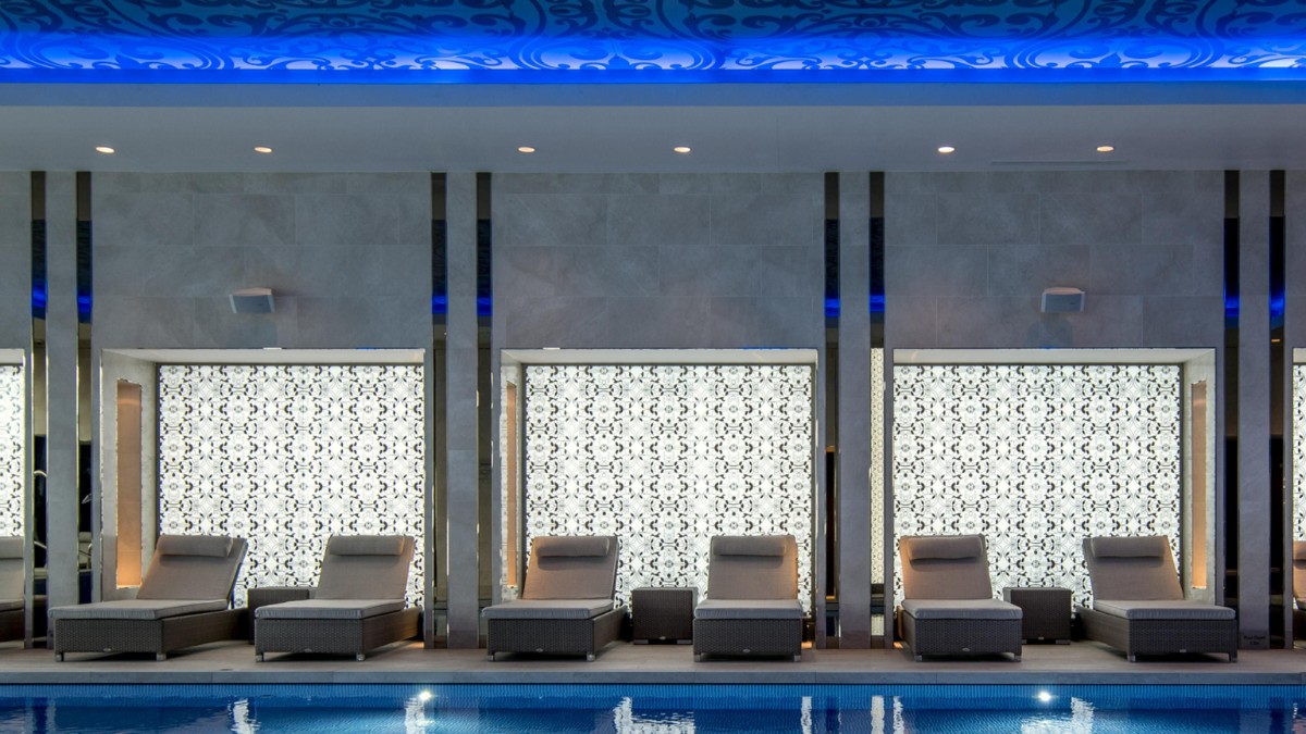 Indoor swimming pool at Hotel InterContinental London