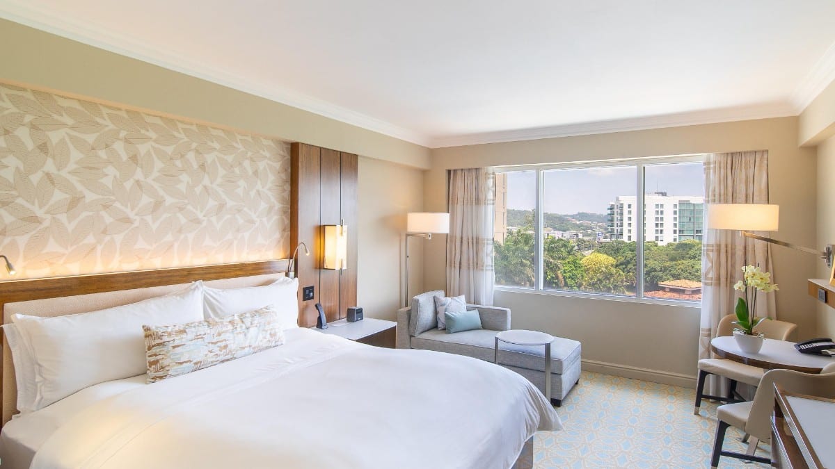Schlafzimmer im InterContinental Hotels Costa Rica at Multiplaza Mall