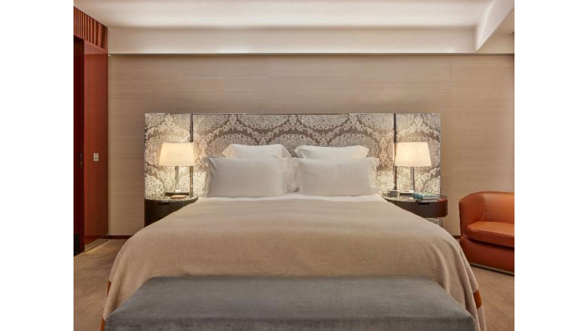 Bedroom at Bvlgari Hotel London