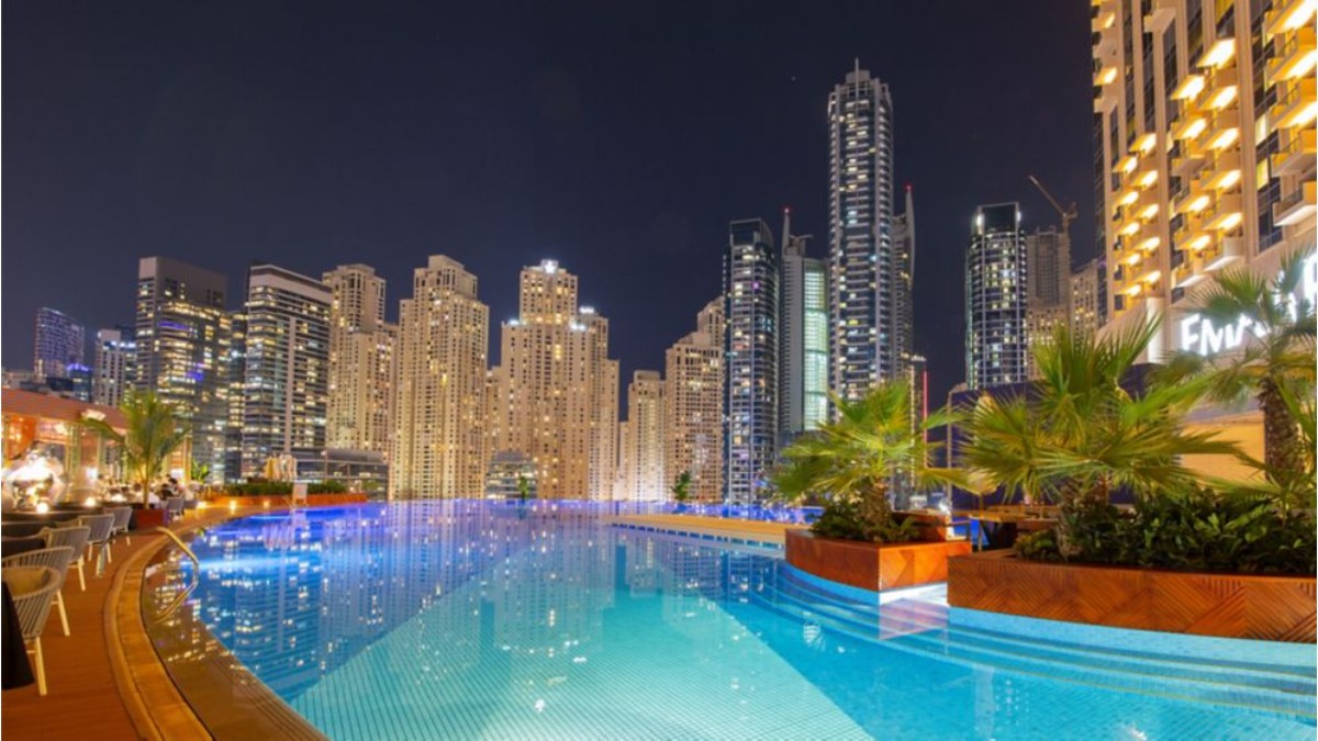 Pool at JW Marriott Hotel Marina