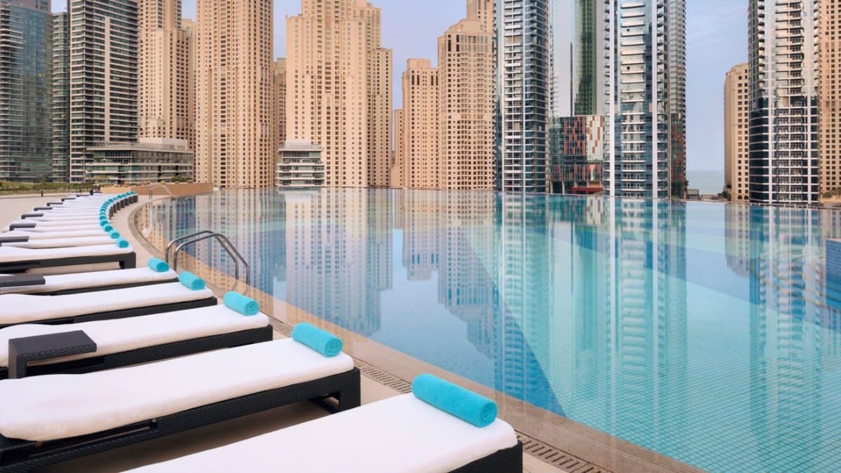 Pool im JW Marriott Hotel Marina