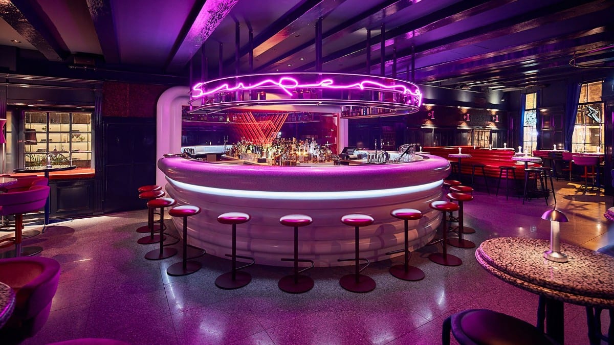 Bar im Hotel Kimpton de Witt Amsterdam