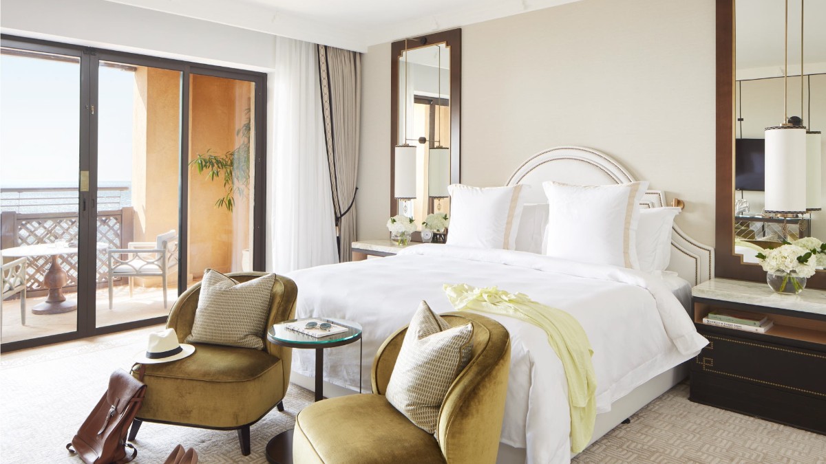 Bedroom at Jumeirah Mina Al Salam Dubai