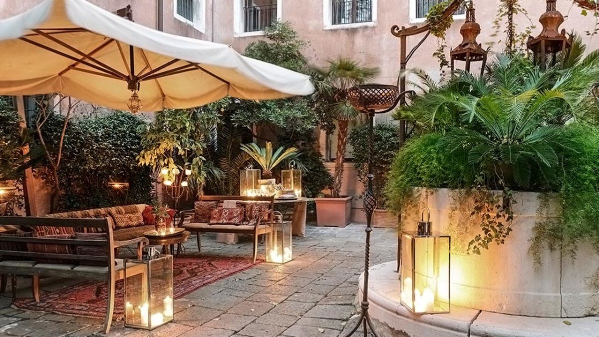 Restaurant at Hotel Metropole Venezia