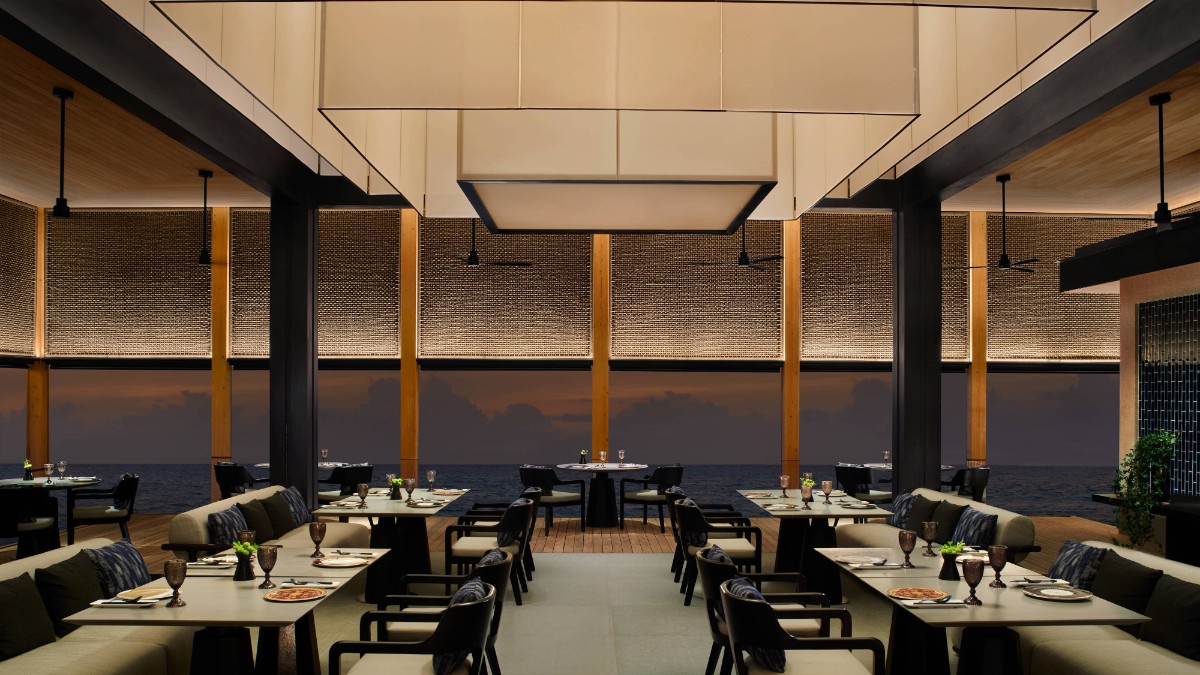 Restaurant at The Ritz-Carlton Maldives, Fari Islands