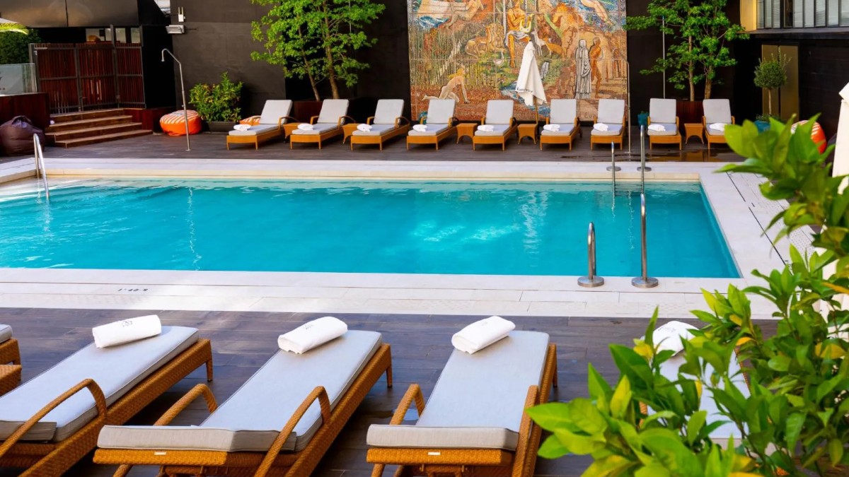 Pool at Wellington Hotel and Spa Madrid