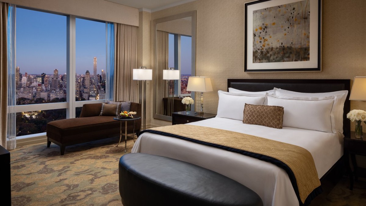 Bedroom at Mandarin Oriental New York