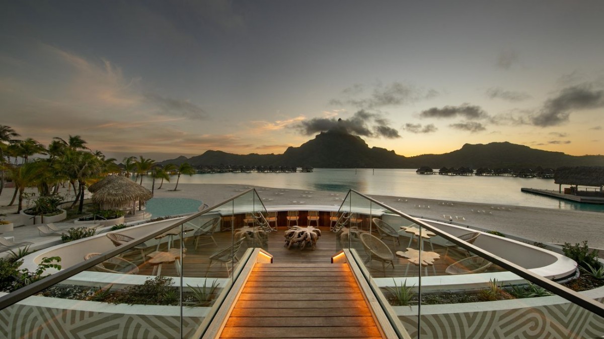 Bar at The Westin Bora Bora Resort & Spa