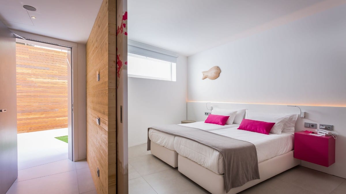 Schlafzimmer im One Ibiza Suites
