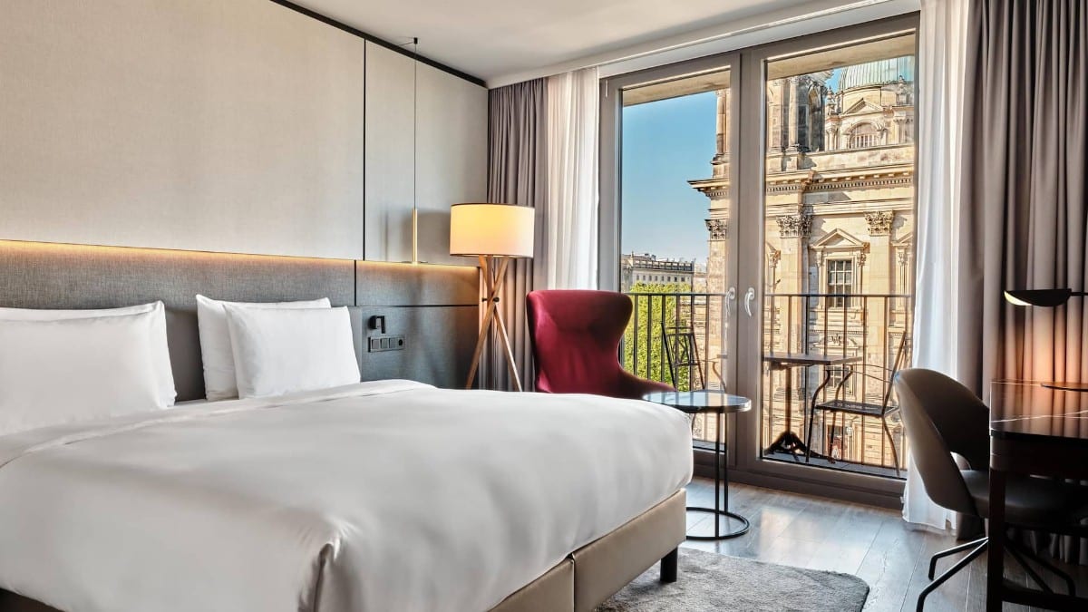 Schlafzimmer im Radisson Collection Hotel, Berlin