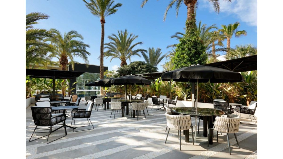Restaurant im The Unexpected Ibiza Hotel - Ushuaïa Club entrance included