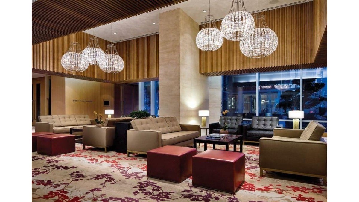 Bar at Shangri-La Toronto