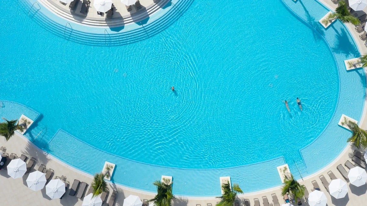 Pool im Ocean Coral Spring Resort - All Inclusive
