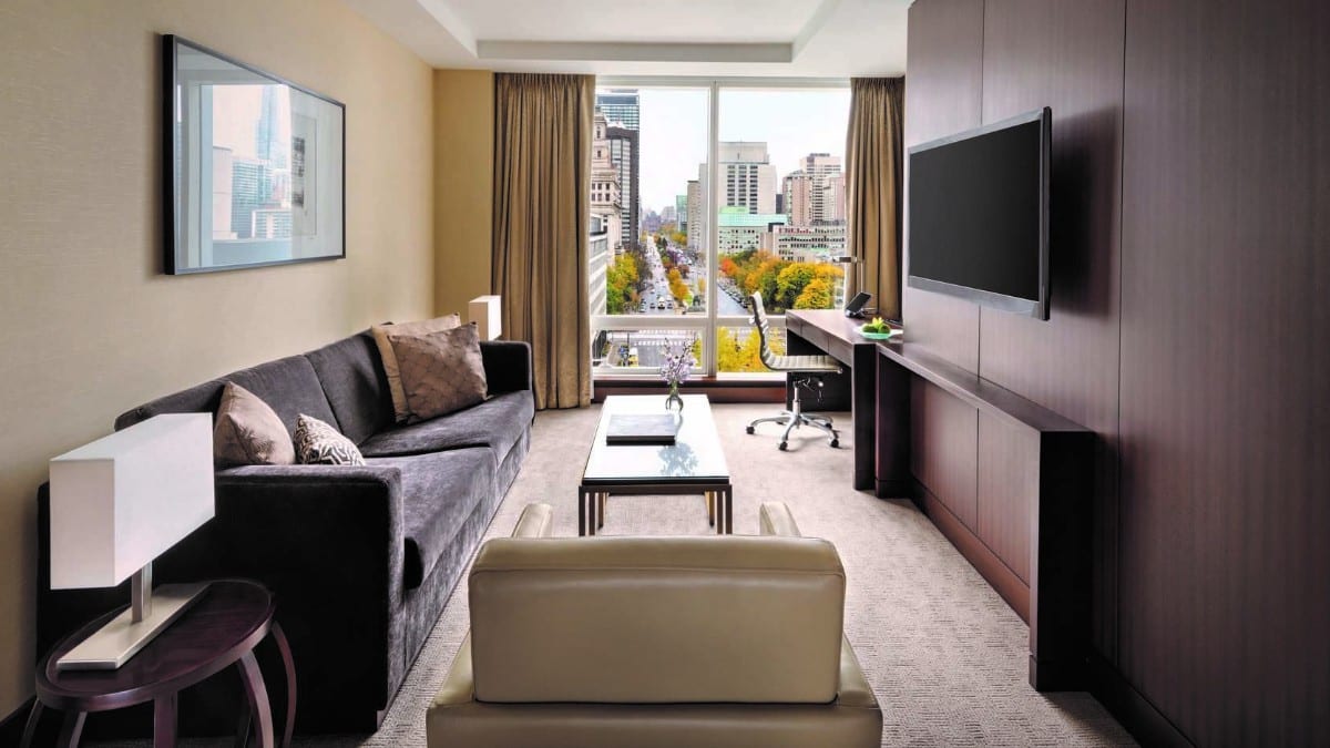 Room at Shangri-La Toronto