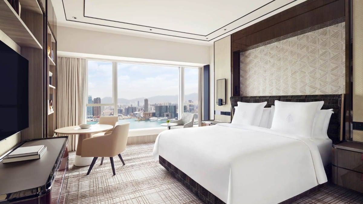 Schlafzimmer im Four Seasons Hotel Hong Kong