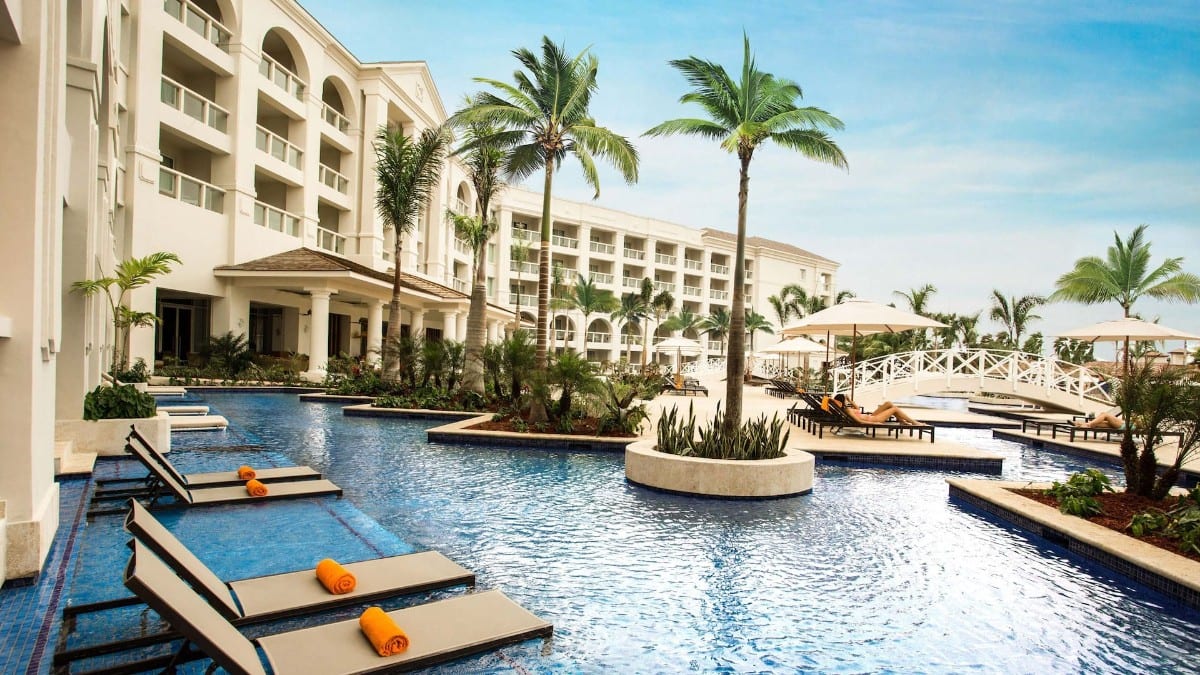 Pool an der Junior Suite King