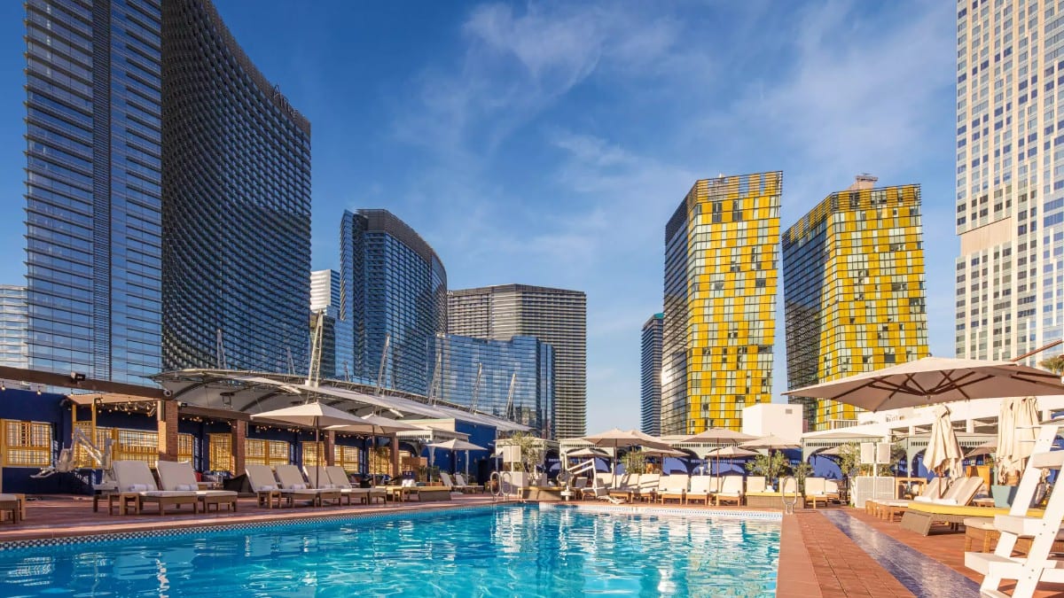 Pool im NoMad Las Vegas