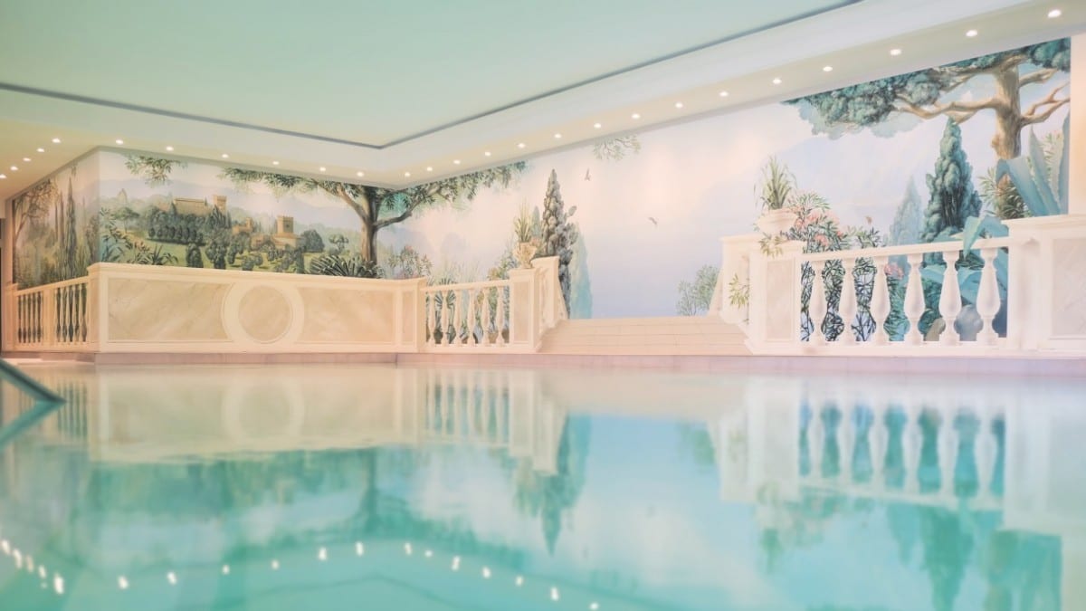 Pool im Hotel Palace Berlin
