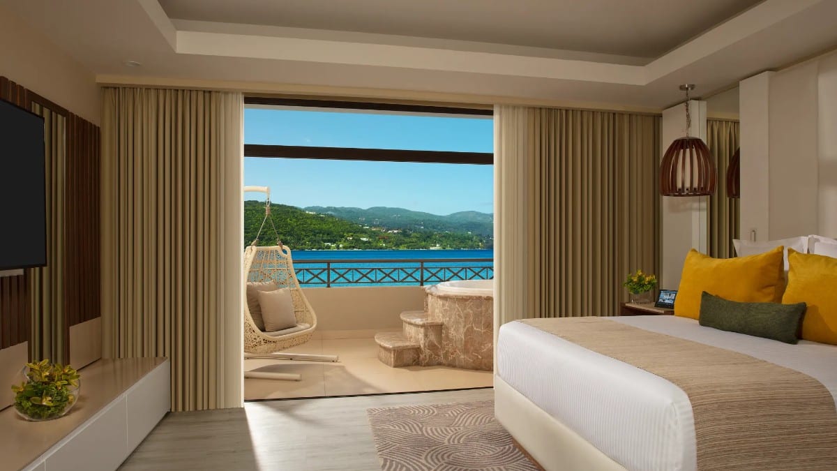 Schlafzimmer im Secrets Wild Orchid