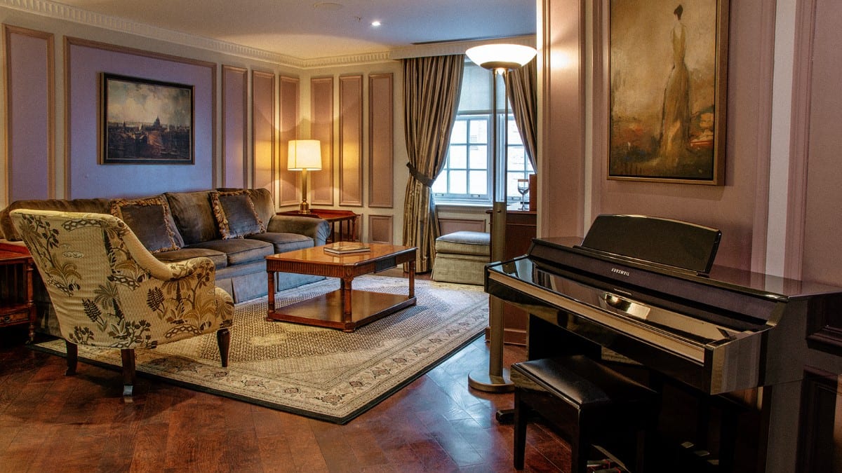 Room at Kinh nghiệmKinh nghiệm Chief Growth Officer Chief Growth Officer Chief Growth Officer VelaCorp Group